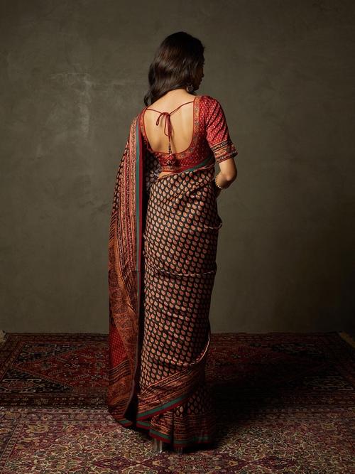 Black & Red Sanganeri Saree With Unstitched Blouse - View 5